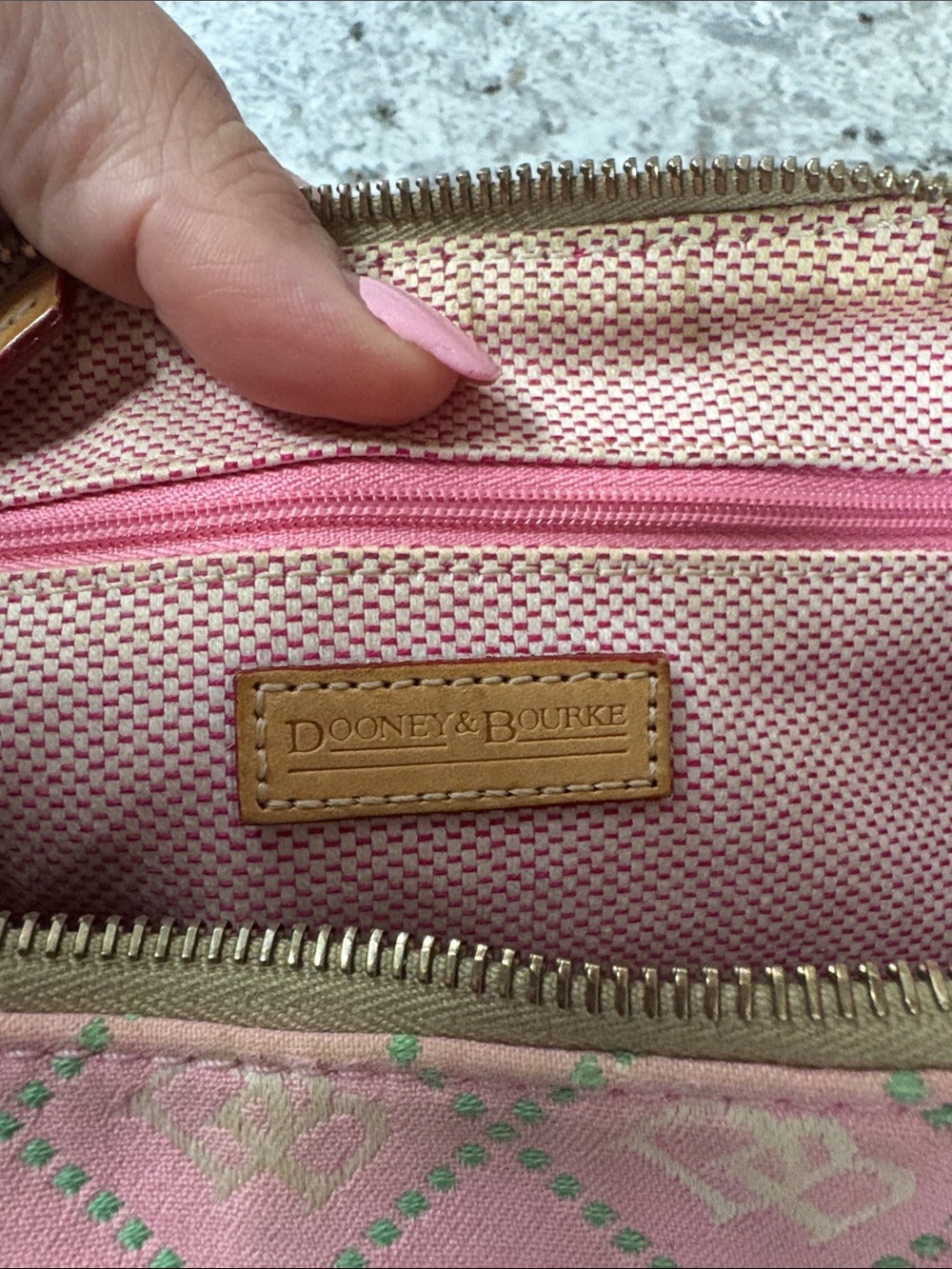 Vintage Dooney & Bourke Pink/Kelly Green shoulder bag - Picture 7 of 8